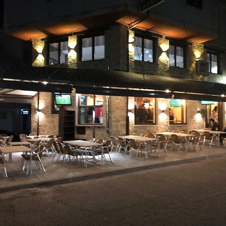 Hotel Tres Estrellas Casa Maribona Gela El Puente  Kültér fotó