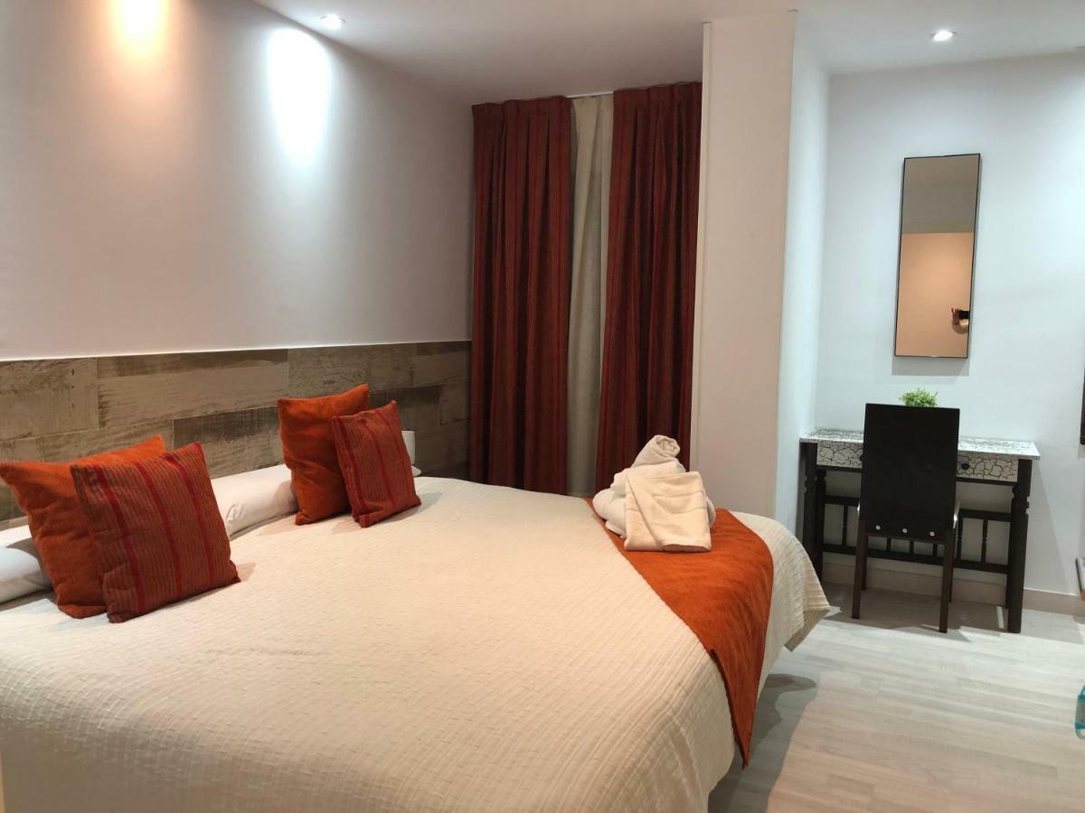 Hotel Tres Estrellas Casa Maribona Gela El Puente  Kültér fotó