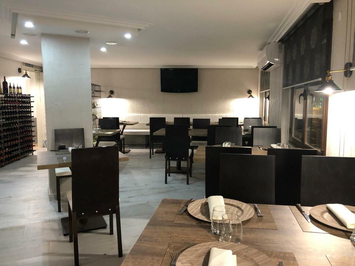 Hotel Tres Estrellas Casa Maribona Gela El Puente  Kültér fotó